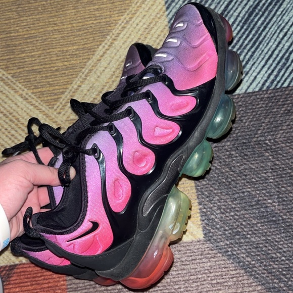 Vapormax Be True - Picture 1 of 3